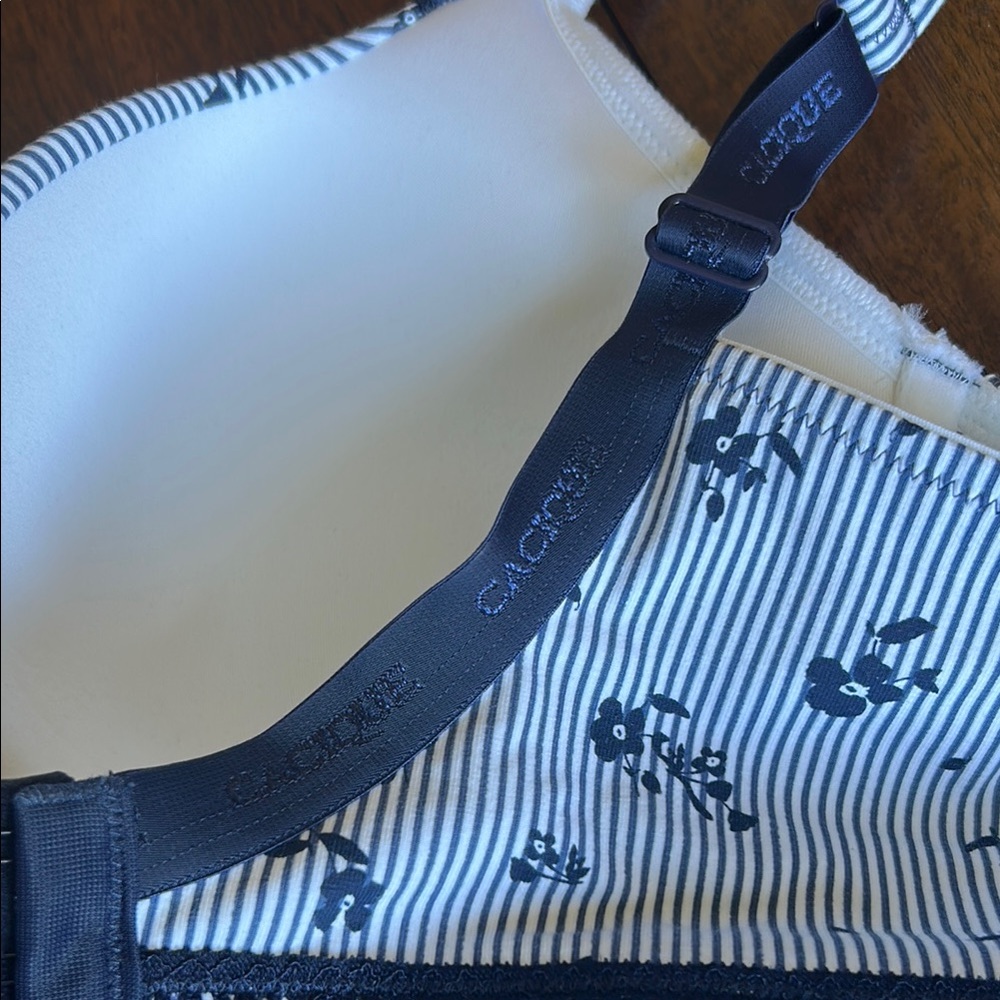 Floral Blue Lace Trim Bra 44c - Picture 5 of 6